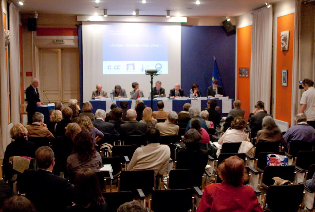Photo of the round table '‘Europe: histoire(s) de(s) crises''