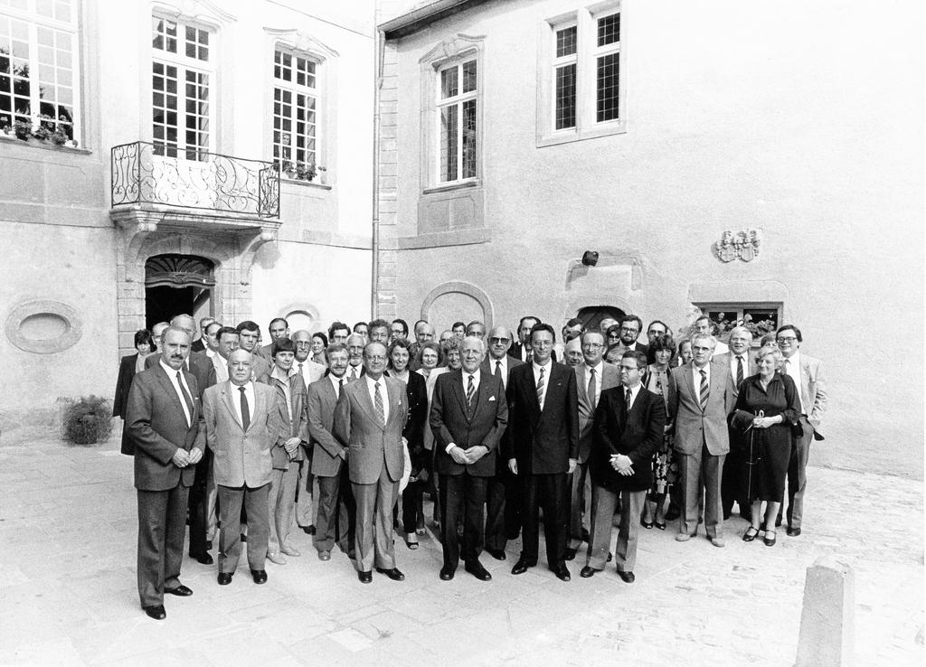 Pierre Werner avec les fonctionnaires de différents ministères (Luxembourg, 1980)
