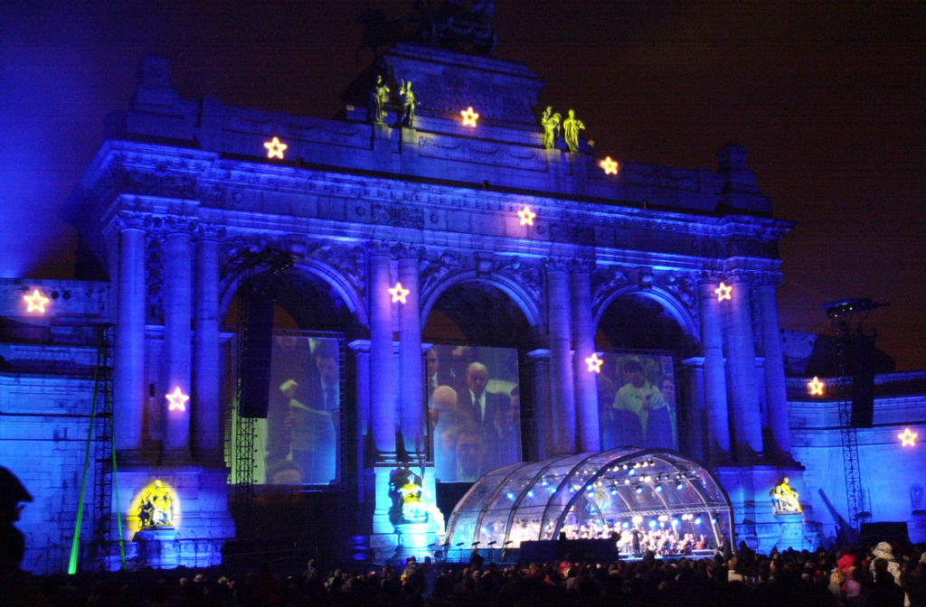 Spectacle son et lumière lors du passage à l'euro (Bruxelles, 31 décembre 2001)