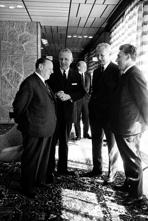 Pierre Werner, Maurice Couve de Murville, Pierre Grégoire et Dean Rusk lors de la réunion ministérielle de l'OTAN (Luxembourg, 13 juin 1967)