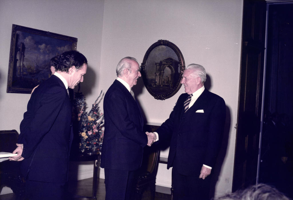 Pierre Werner et Konstantinos Karamanlis lors du Conseil européen d'Athènes (4-6 décembre 1983)