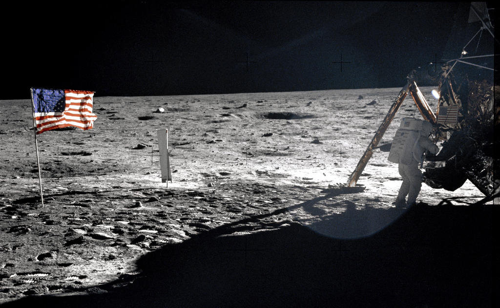 First steps on the moon (20 July 1969)