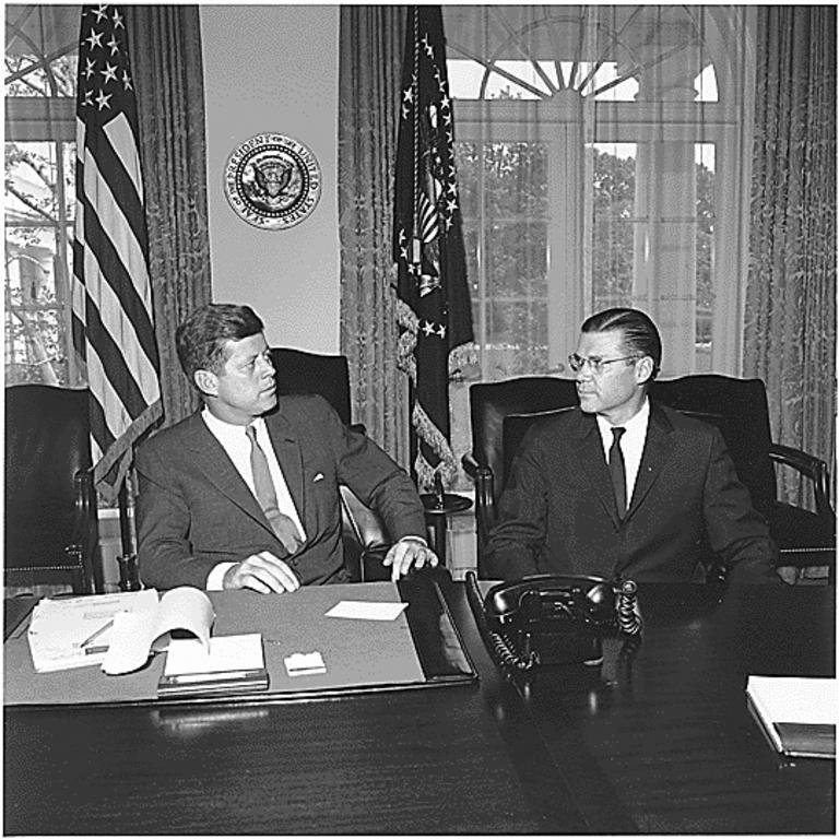 John F. Kennedy et Robert McNamara (Washington, 1962)