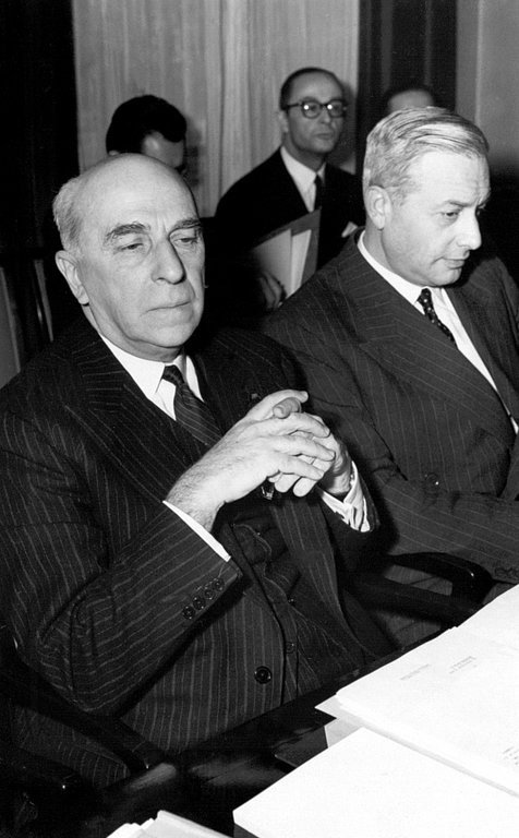Jean Chauvel lors de la réunion du Conseil des ministres de l'UEO à Londres (4 février 1960)