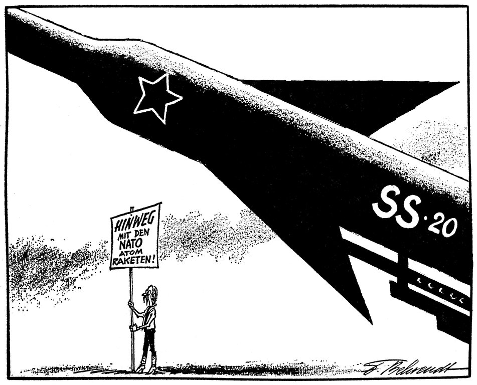 Cartoon by Behrendt on the Euromissile crisis (20 November 1979)